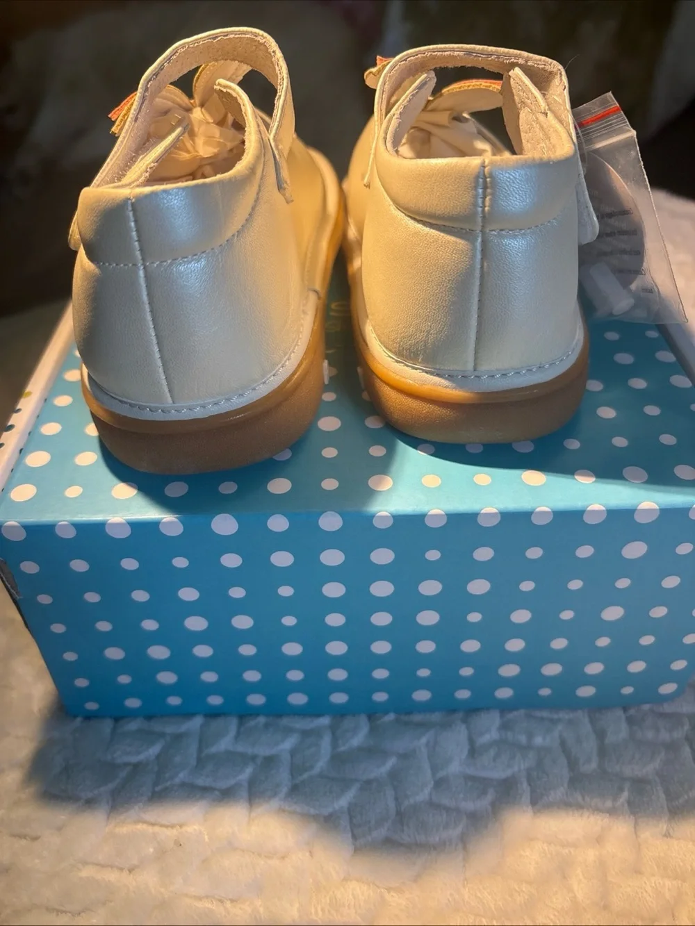 Wee Squeak Toddler Bunny Mary Jane Shoes Cream with Pink NIB size 10, or 11.